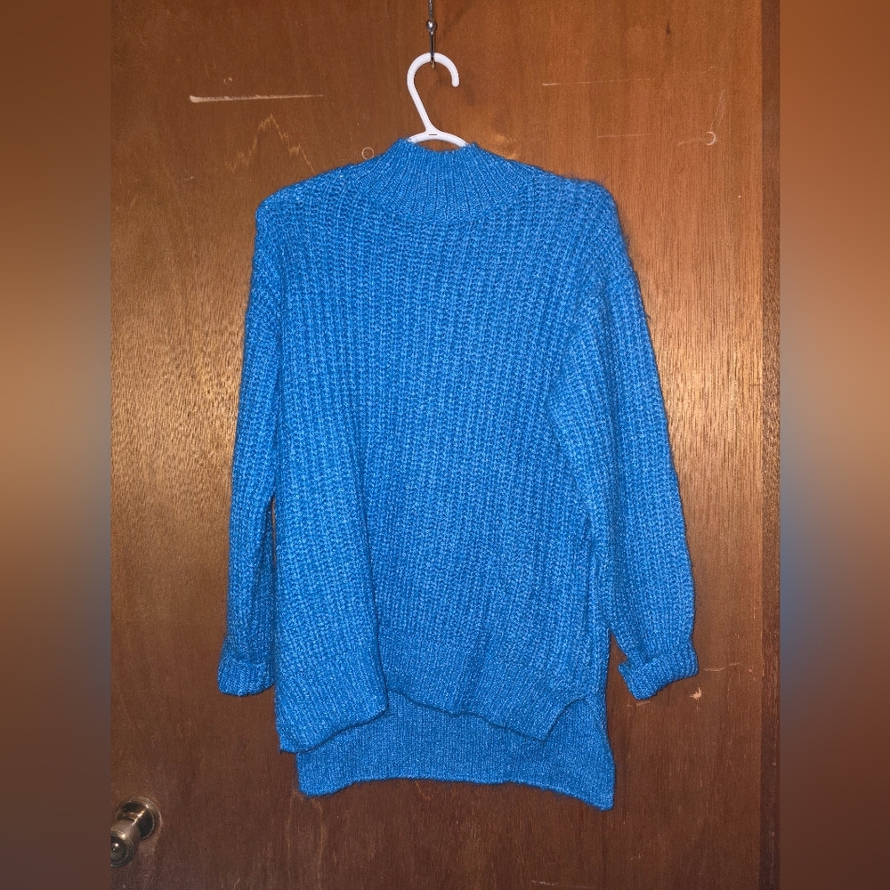 NWT Isabel Blue Oversized Sweater, Small